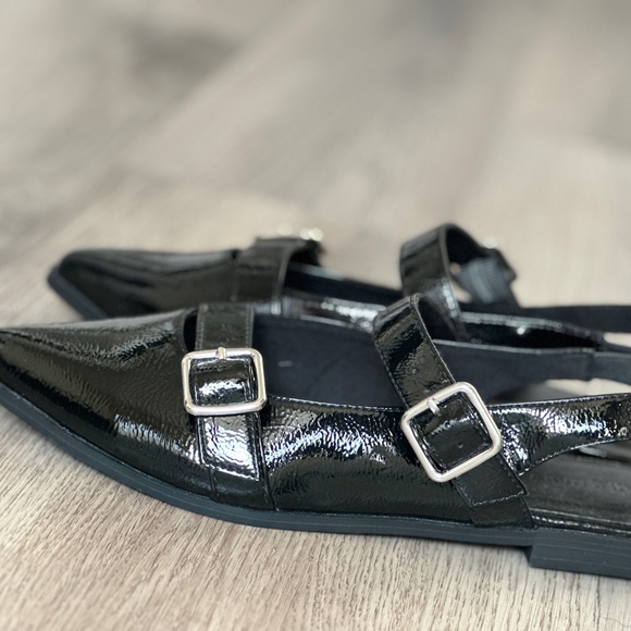 Old Navy sling back Mary Jane Buckled Flats - Picture 2 of 2